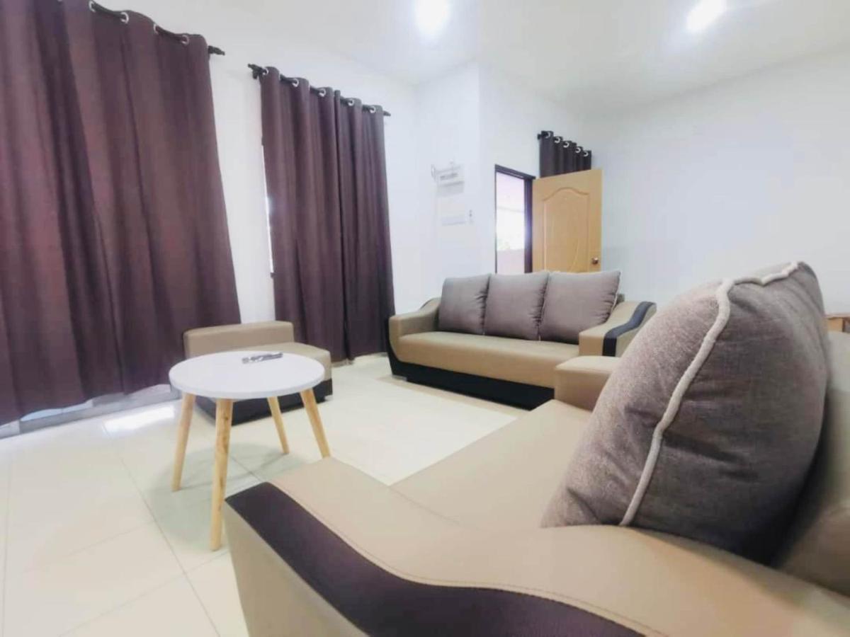 Oyo Homes 90524 D'J Pegaso Serom Homestay Muar Luaran gambar