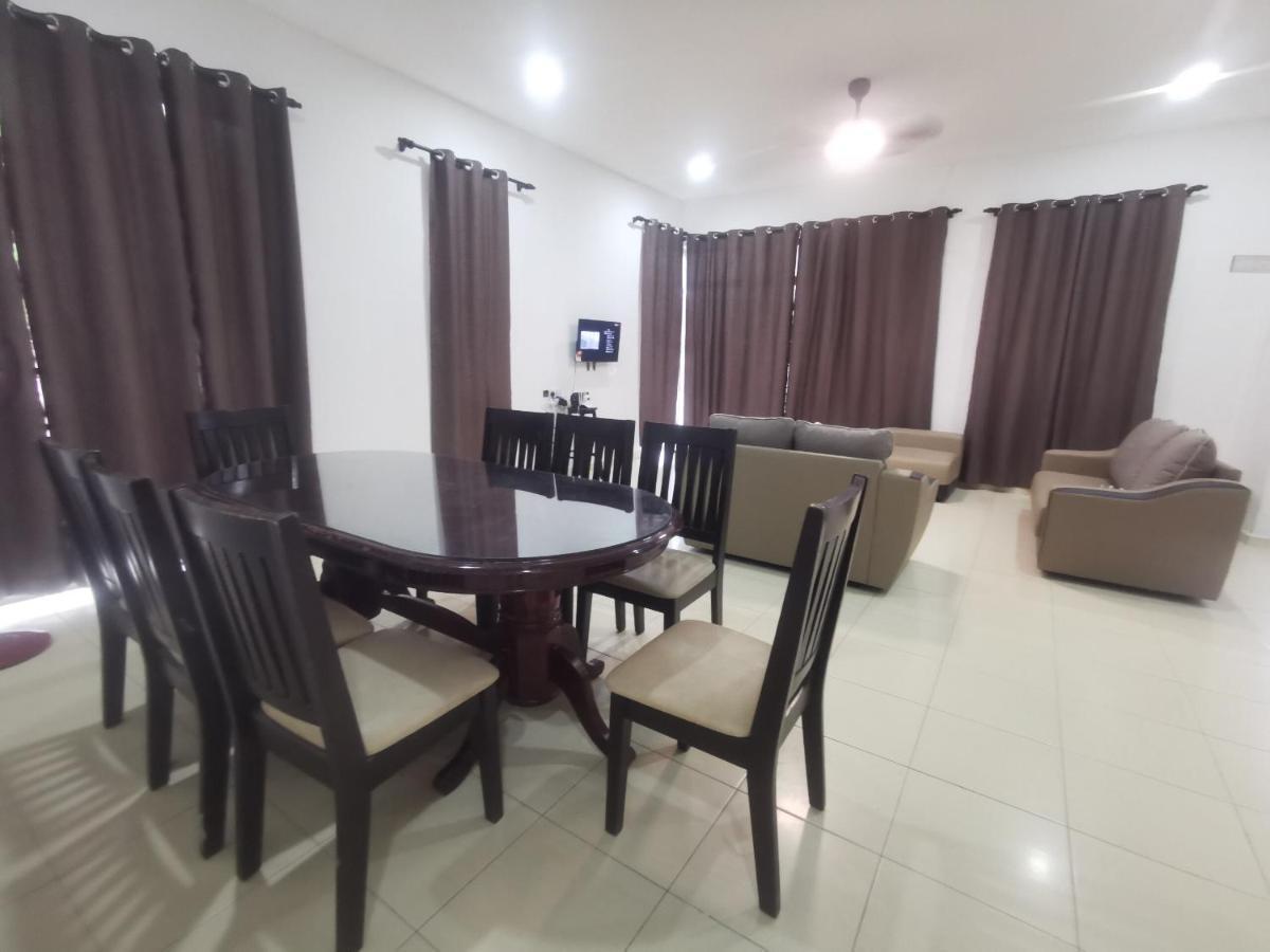 Oyo Homes 90524 D'J Pegaso Serom Homestay Muar Luaran gambar