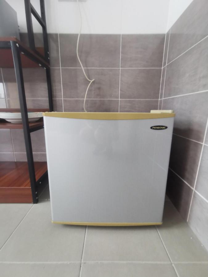 Oyo Homes 90524 D'J Pegaso Serom Homestay Muar Luaran gambar